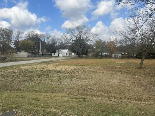 404 E Grayson Street Leonard TX 75452