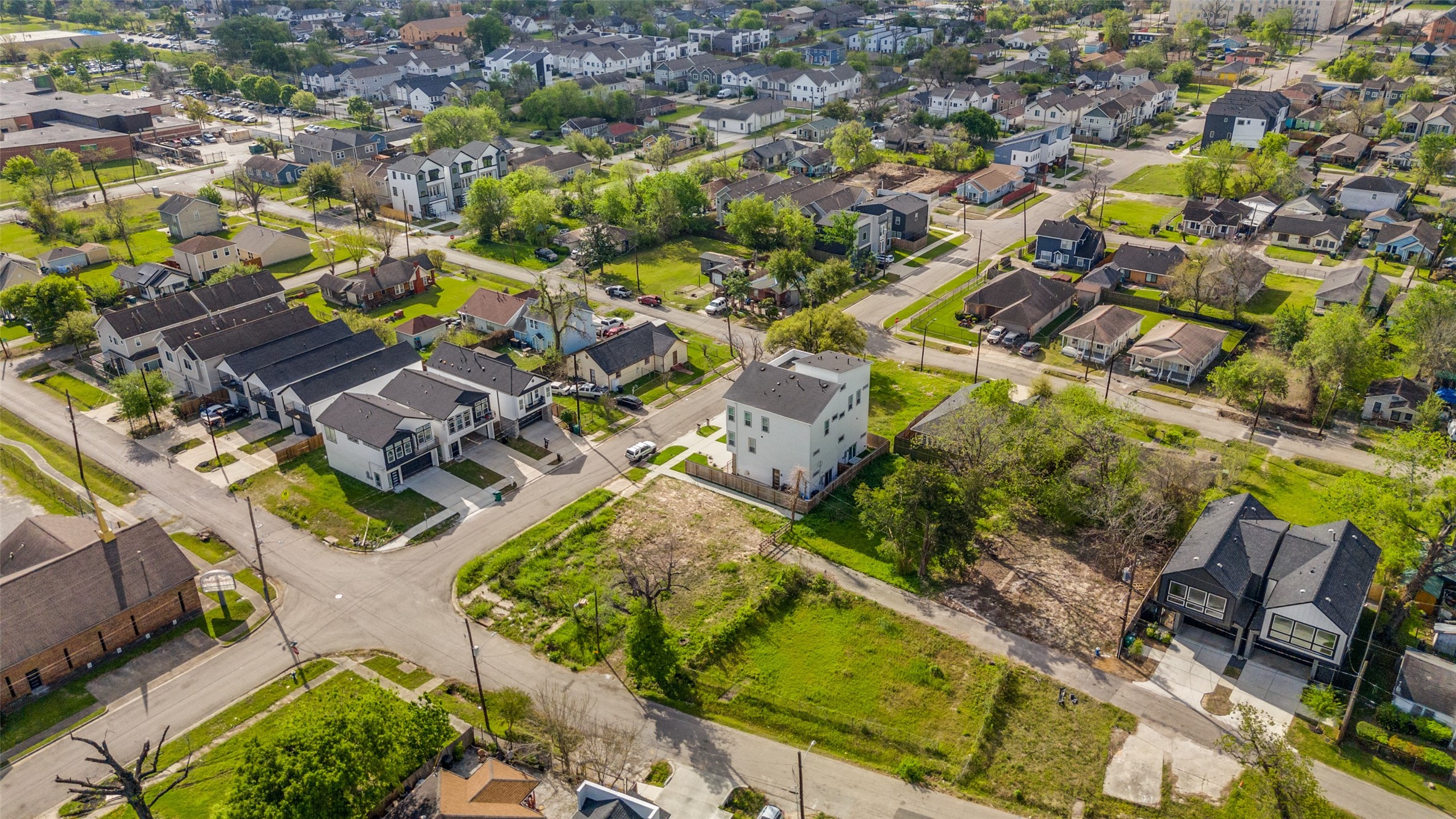 4436 Noble Street Houston TX 77020