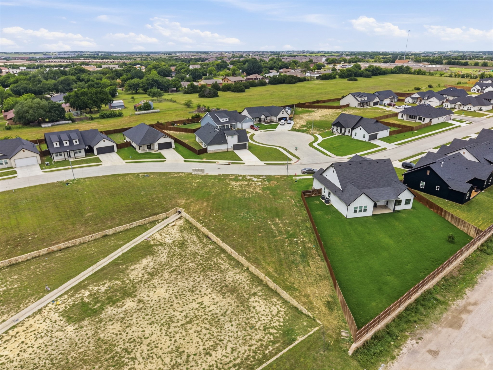 516 Highview Court Godley TX 76044