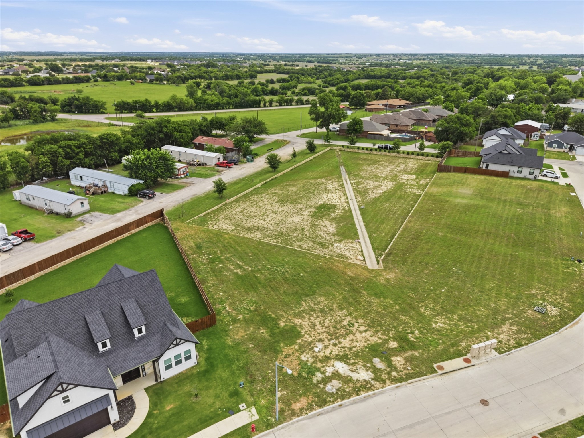 516 Highview Court Godley TX 76044
