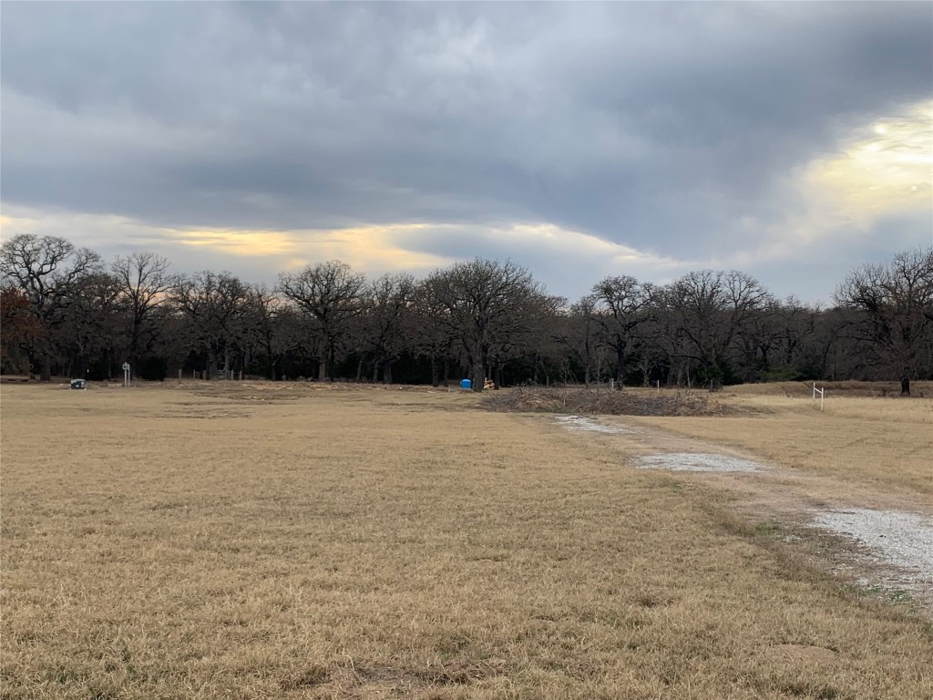 127 County Road 1591 Alvord TX 76225