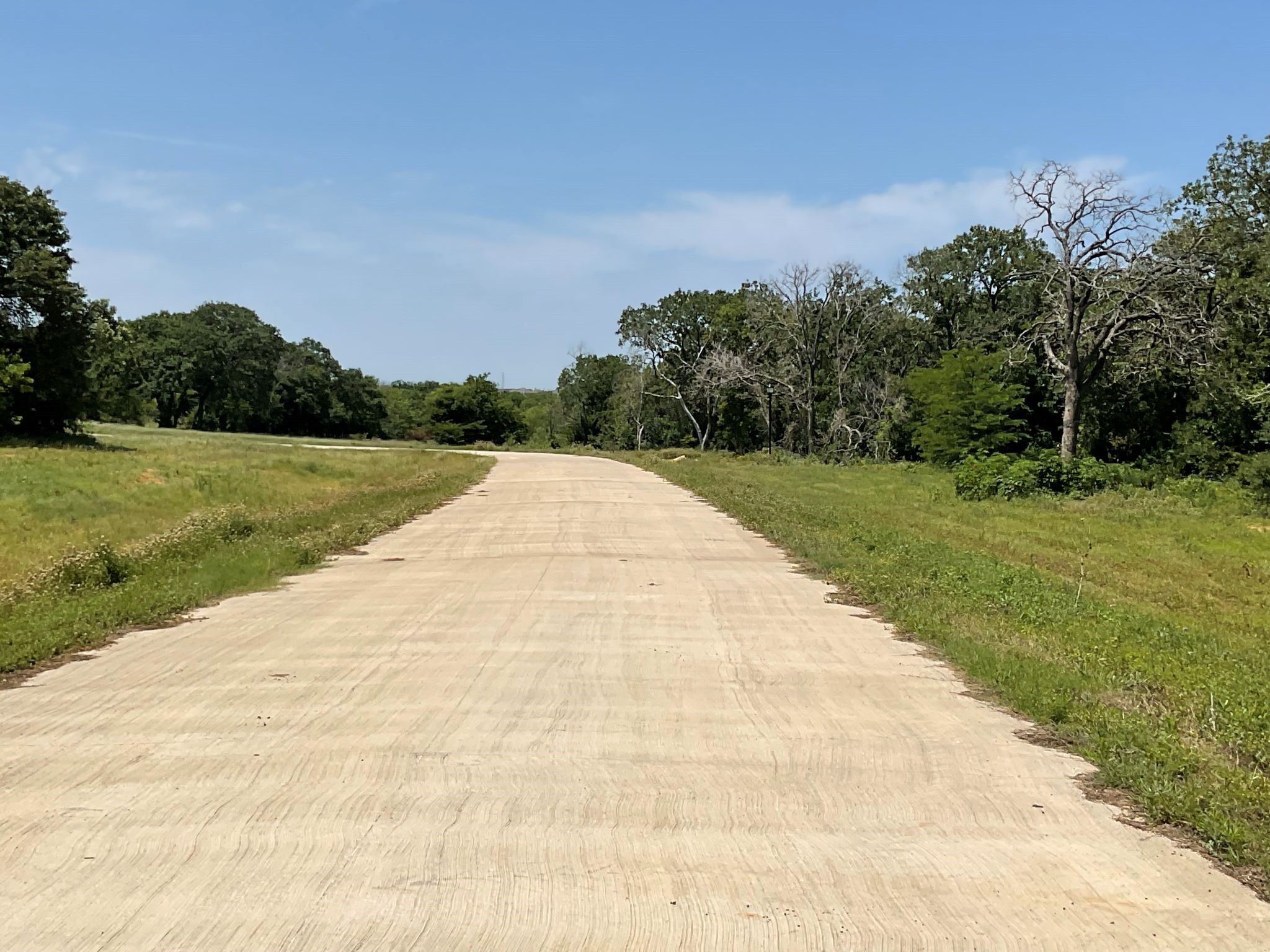 1657 Private Access 60200 Burleson TX 76028