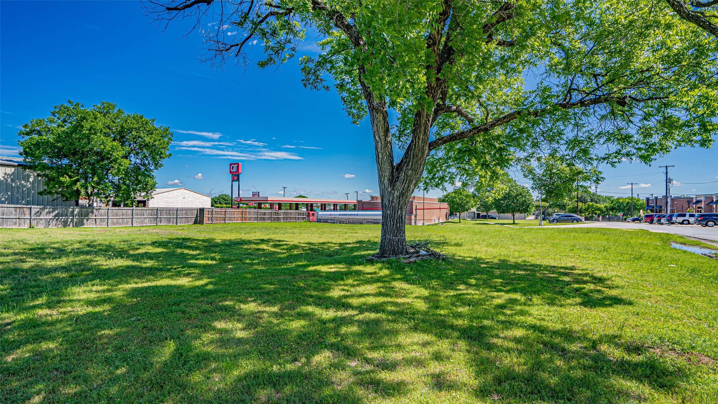 124 Anderson Street Burleson TX 76028