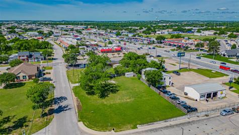 124 Anderson Street Burleson TX 76028
