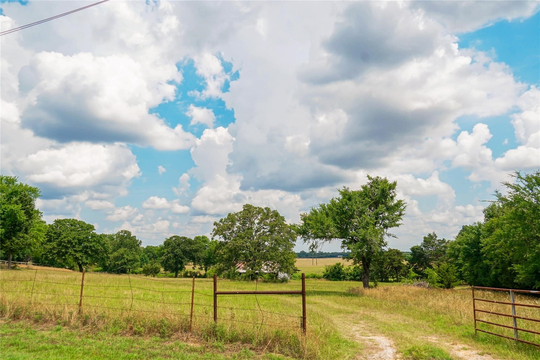 7527 Highway 1753 Denison TX 75021