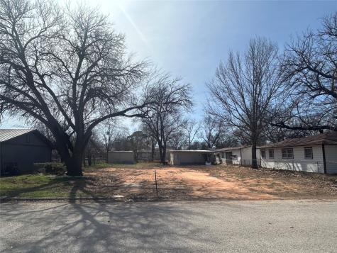 1438 Avenue A Graham TX 76450