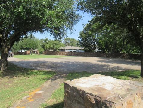 2206 Bluebonnet Avenue Denison TX 75020