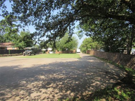 2206 Bluebonnet Avenue Denison TX 75020