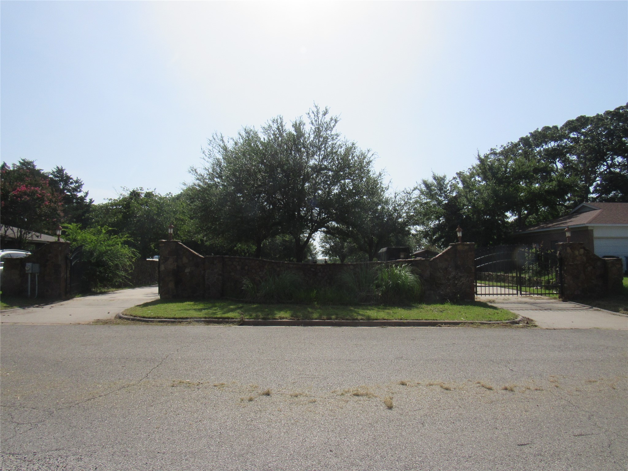 2206 Bluebonnet Avenue Denison TX 75020