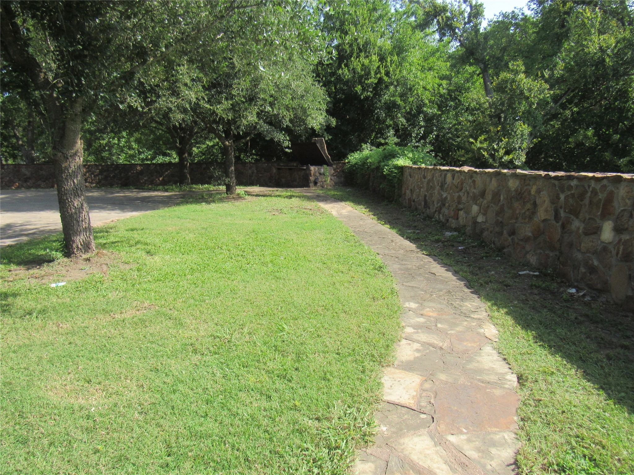 2206 Bluebonnet Avenue Denison TX 75020