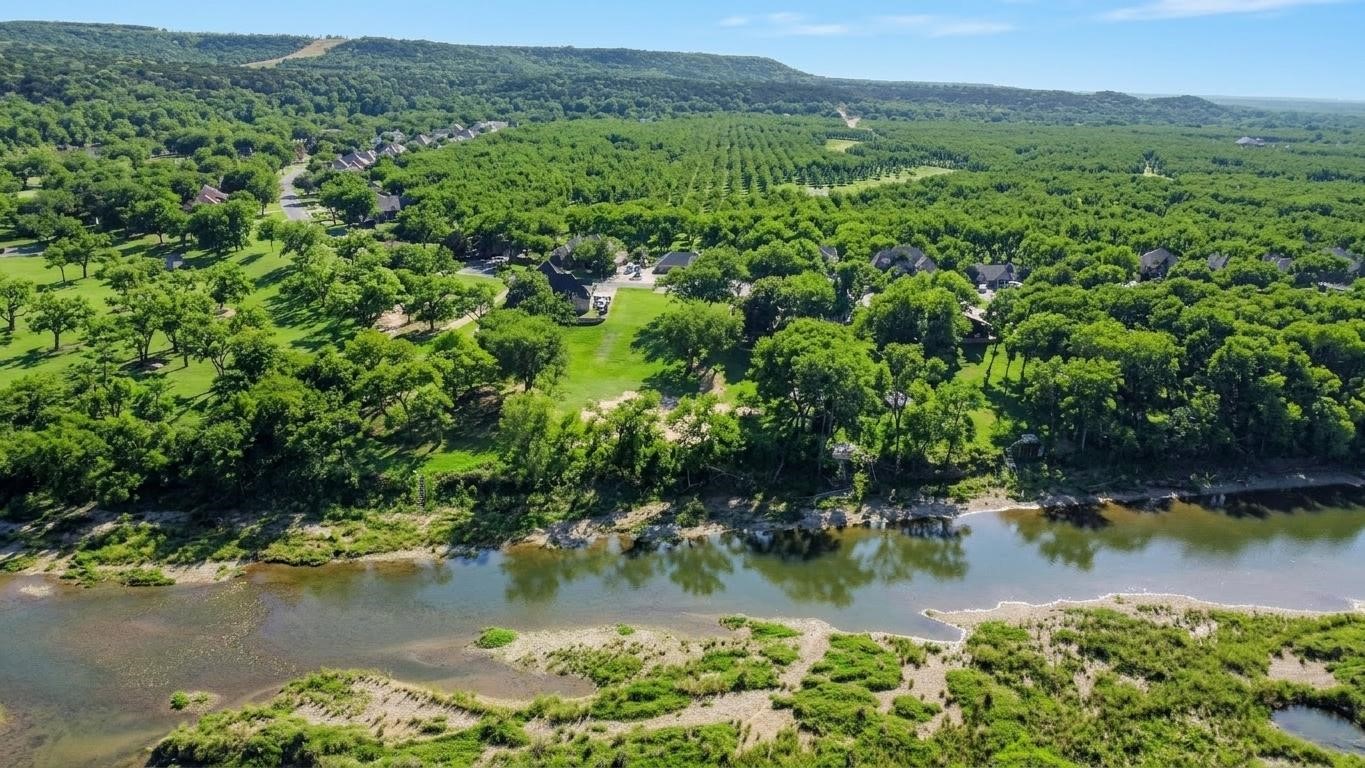 8820 Ravenswood Road Granbury TX 76049