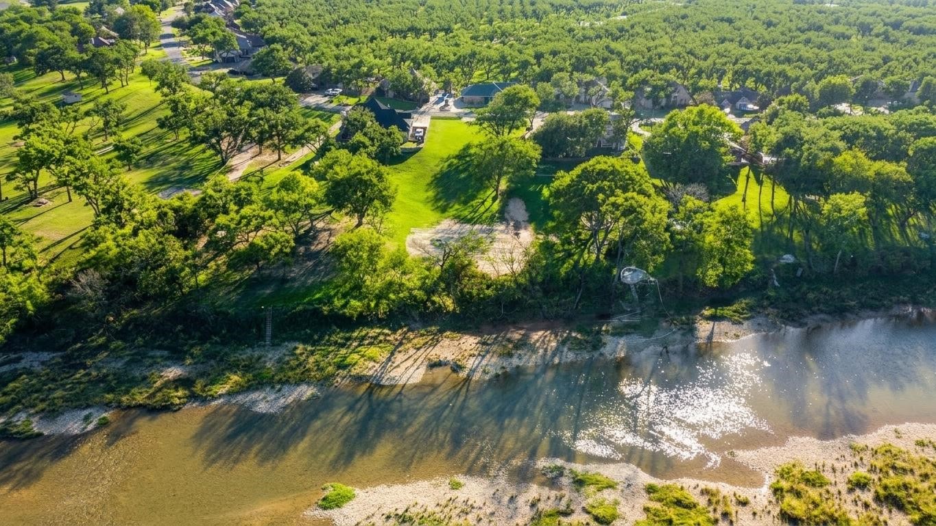 8820 Ravenswood Road Granbury TX 76049