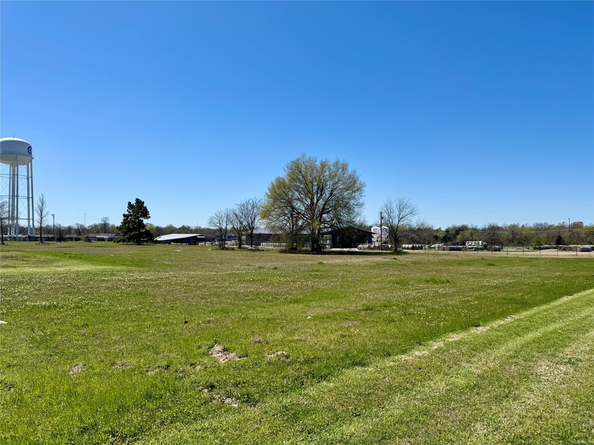 2301 Mangum Street Commerce TX 75428