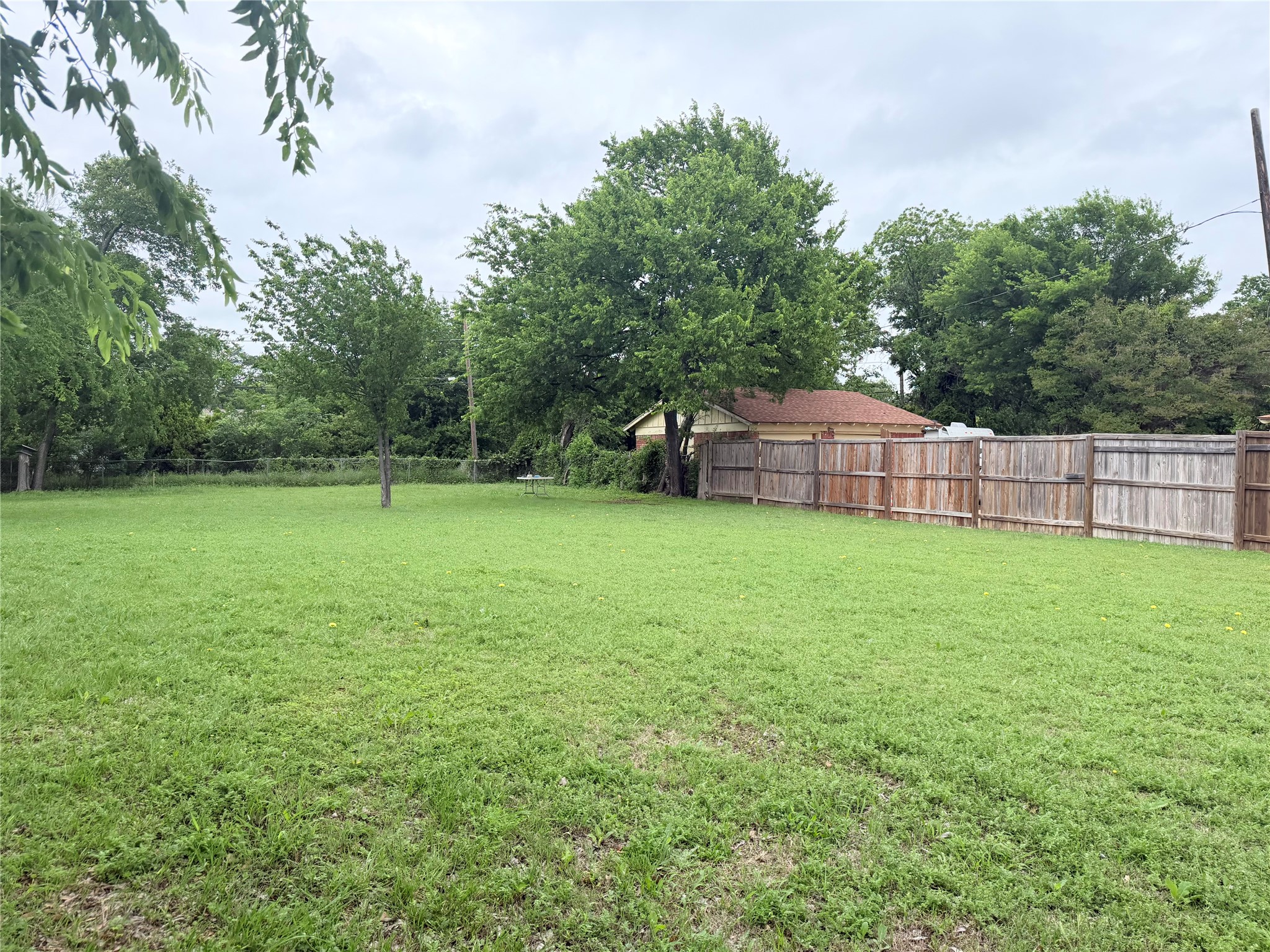 5633 Oak Grove Road N Fort Worth TX 76134
