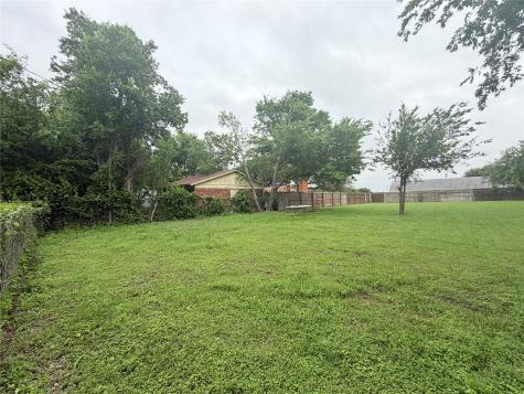 5633 Oak Grove Road N Fort Worth TX 76134