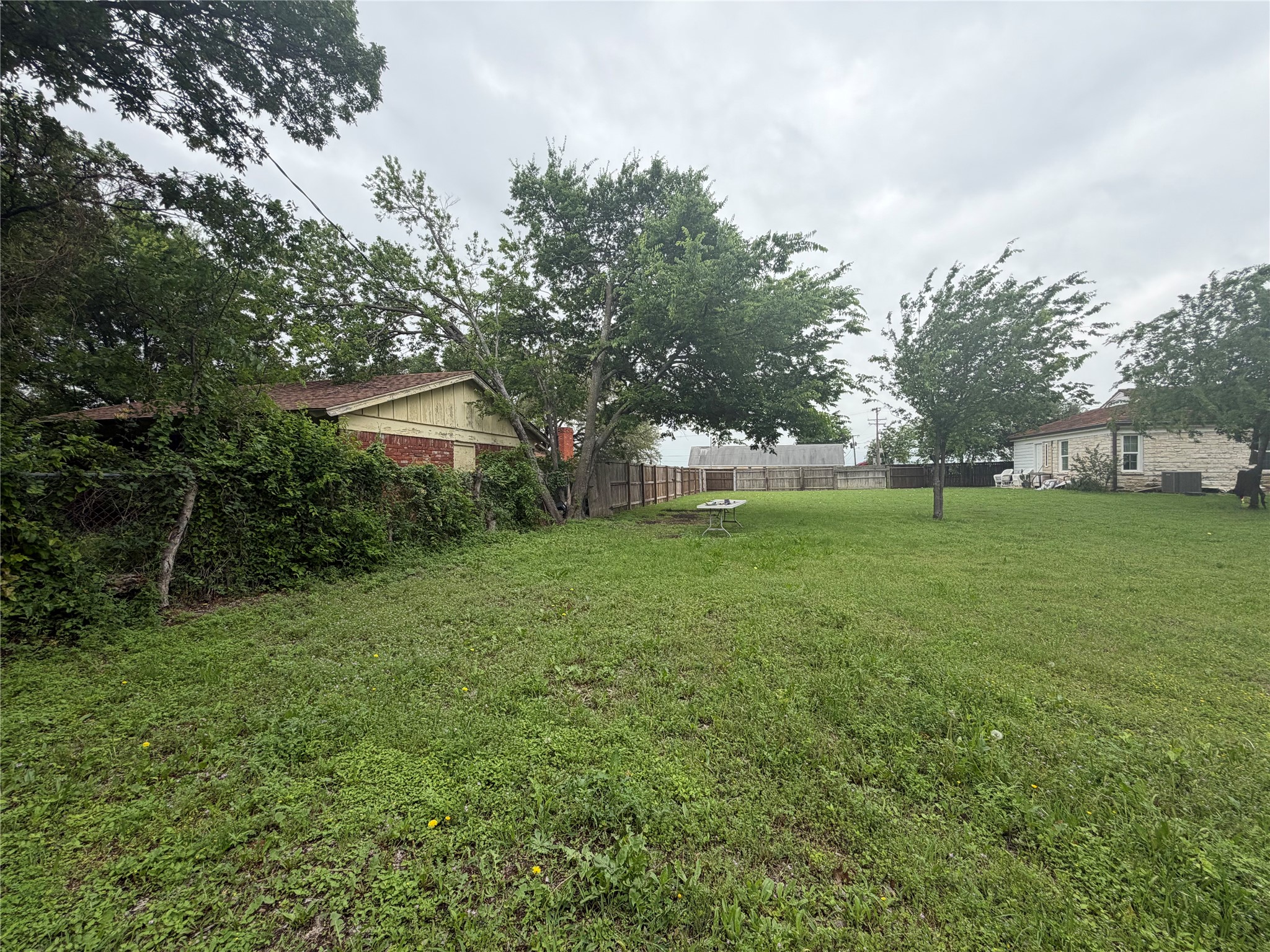 5633 Oak Grove Road N Fort Worth TX 76134