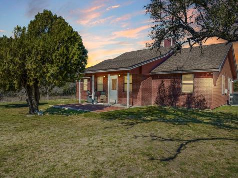 7402 Cr 137 Gatesville TX 76528