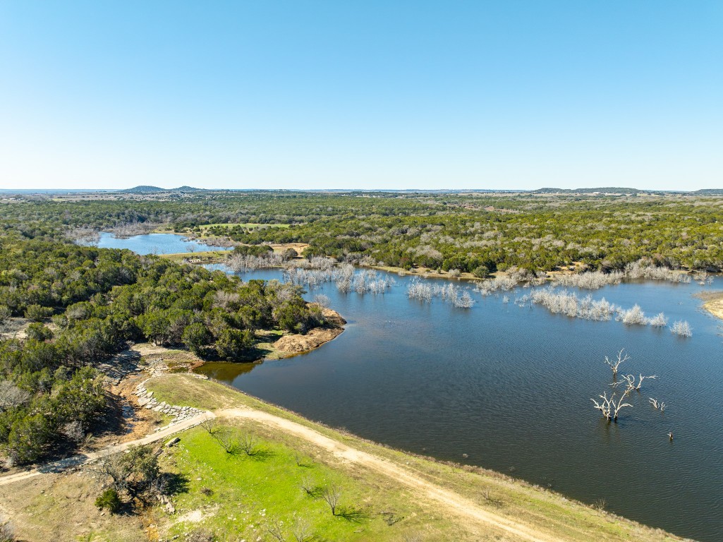 7402 Cr 137 Gatesville TX 76528