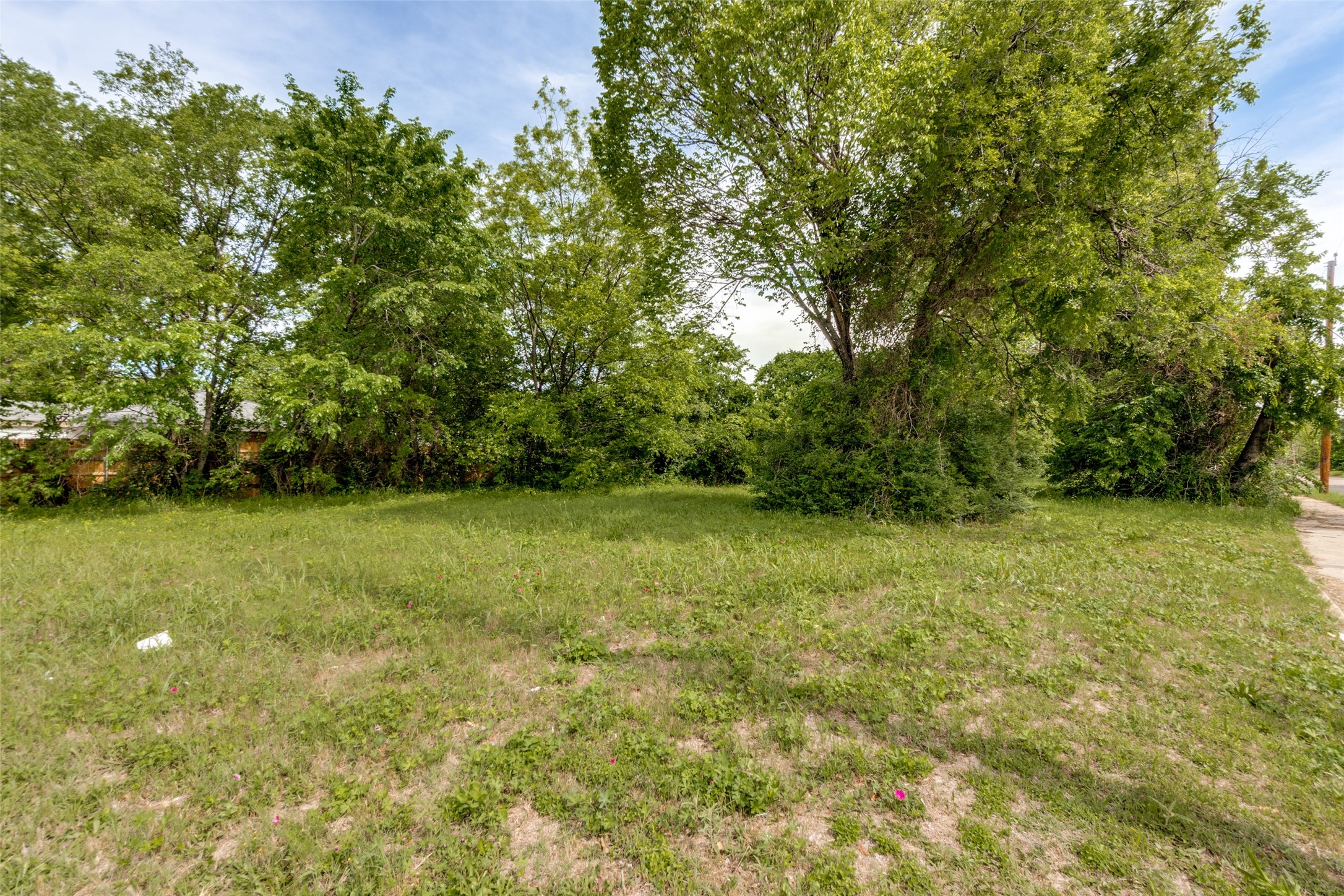 3711 Carpenter Avenue Dallas TX 75210