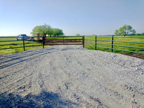 10 ac.  Tract 7 Cr 131 Mount Calm TX 76673