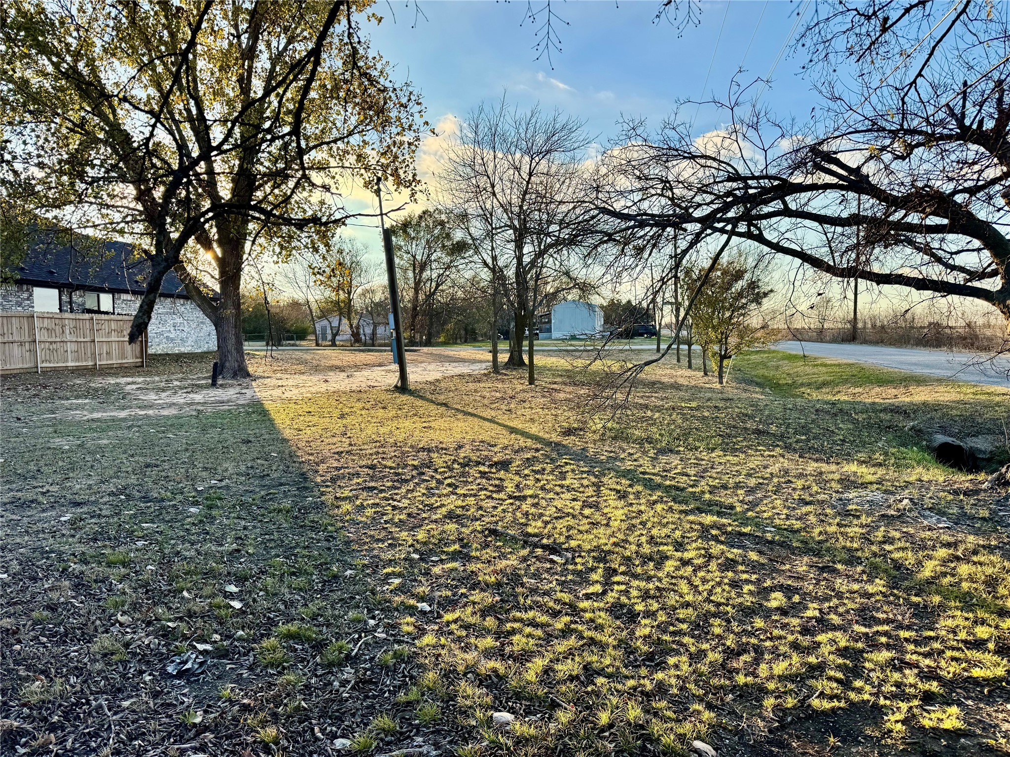 511 Beavers Drive Southmayd TX 75092