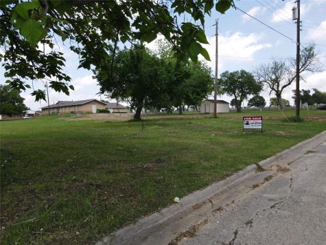 1617 Belcher Avenue Gainesville TX 76240