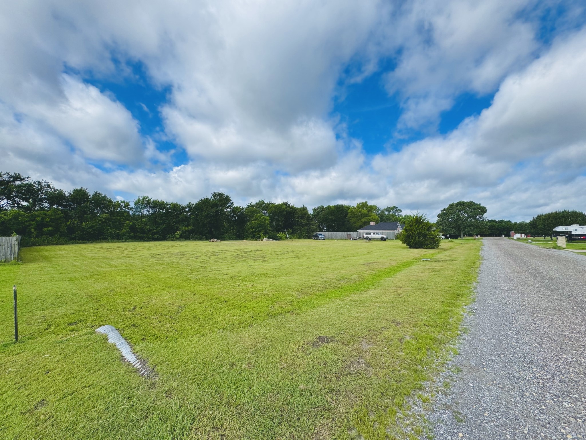271 County Road 4443 Trenton TX 75490