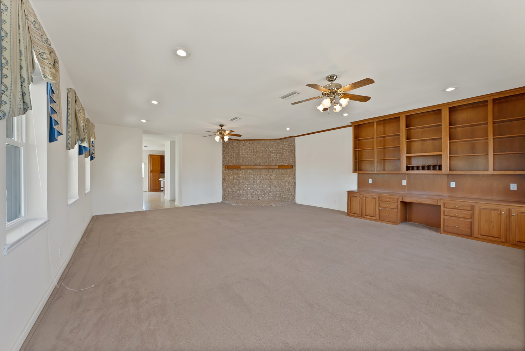 12748 County Road 4077 Scurry TX 75158