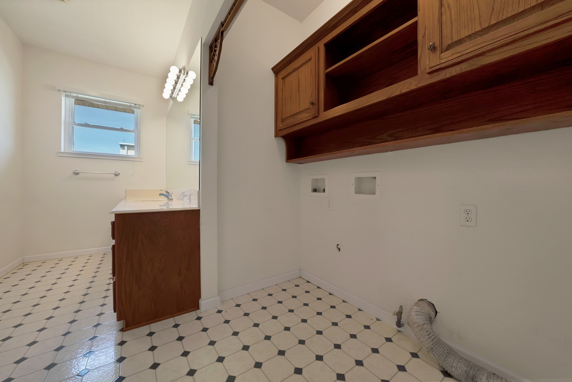 12748 County Road 4077 Scurry TX 75158