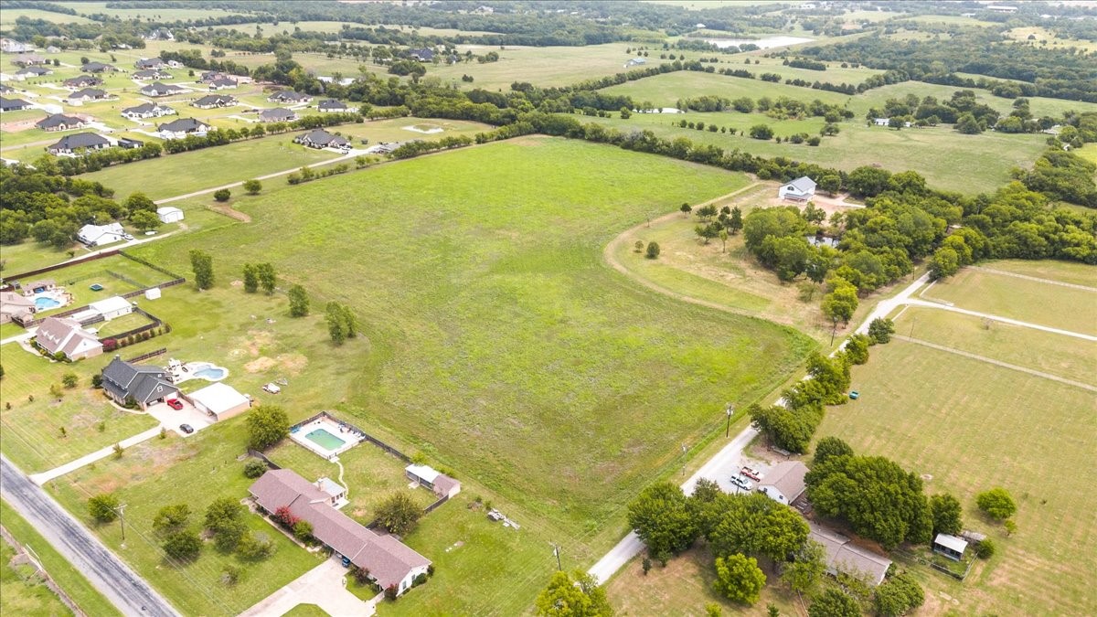 250 Willow Lane Van Alstyne TX 75495