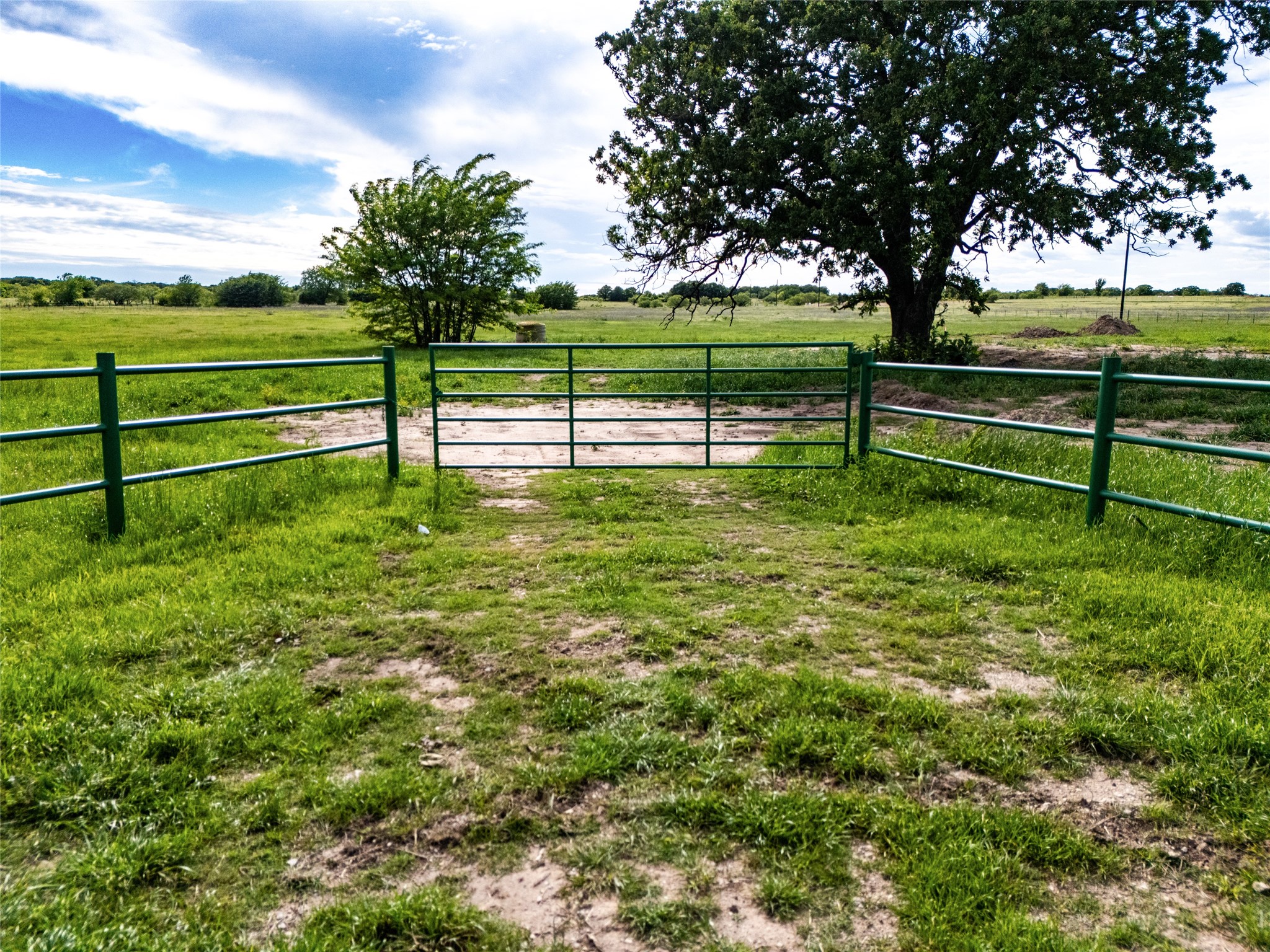424 County Road 1475 Alvord TX 76225