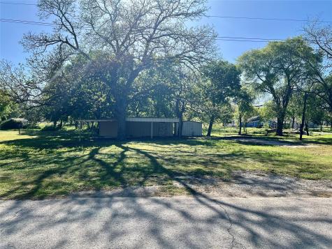 400 Dallas Street Nocona TX 76255