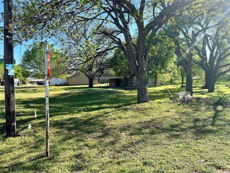 400 Dallas Street Nocona TX 76255