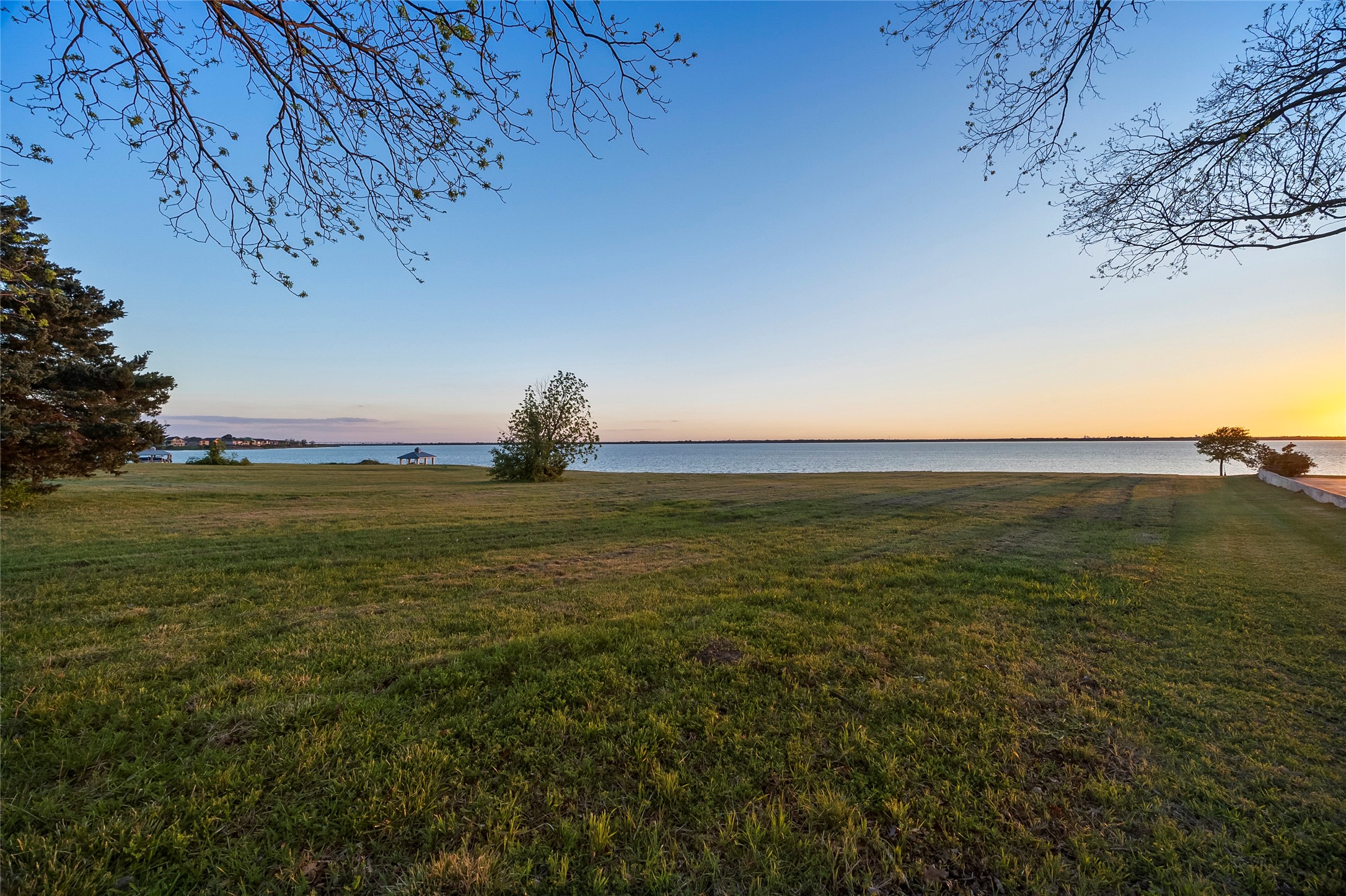 1534 Hubbard Drive Heath TX 75032