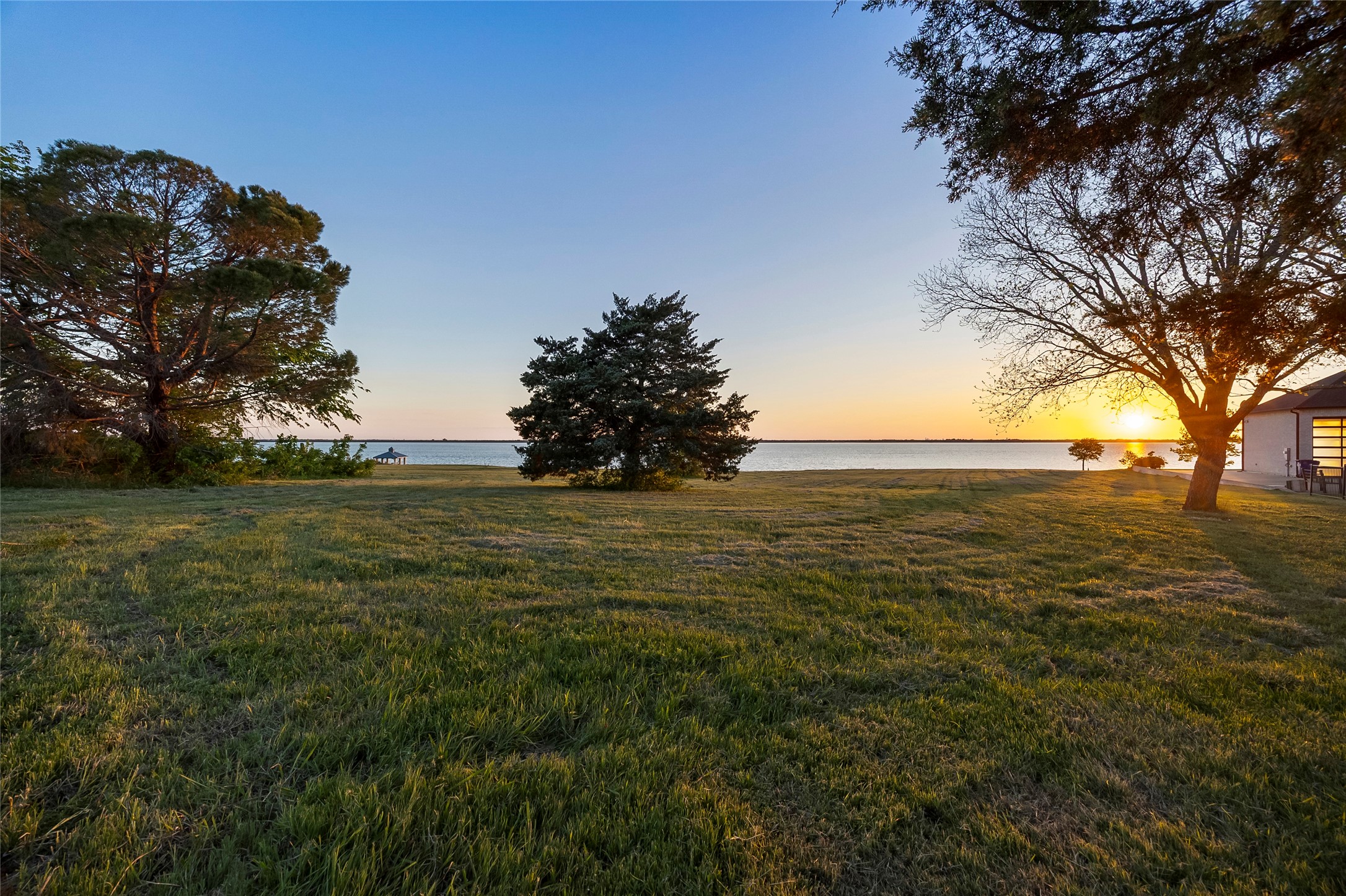 1534 Hubbard Drive Heath TX 75032