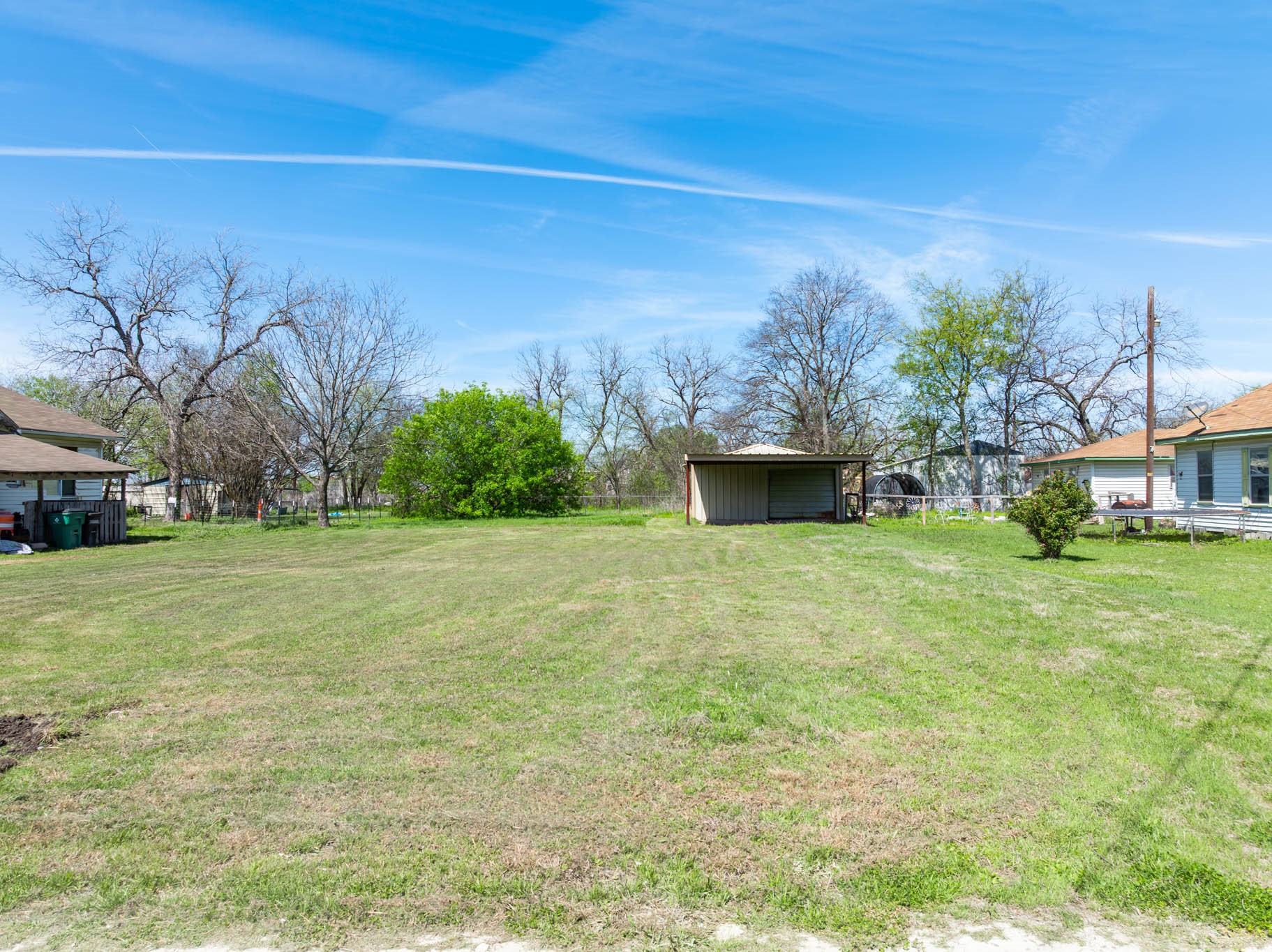 509 Navarro Avenue Mart TX 76664
