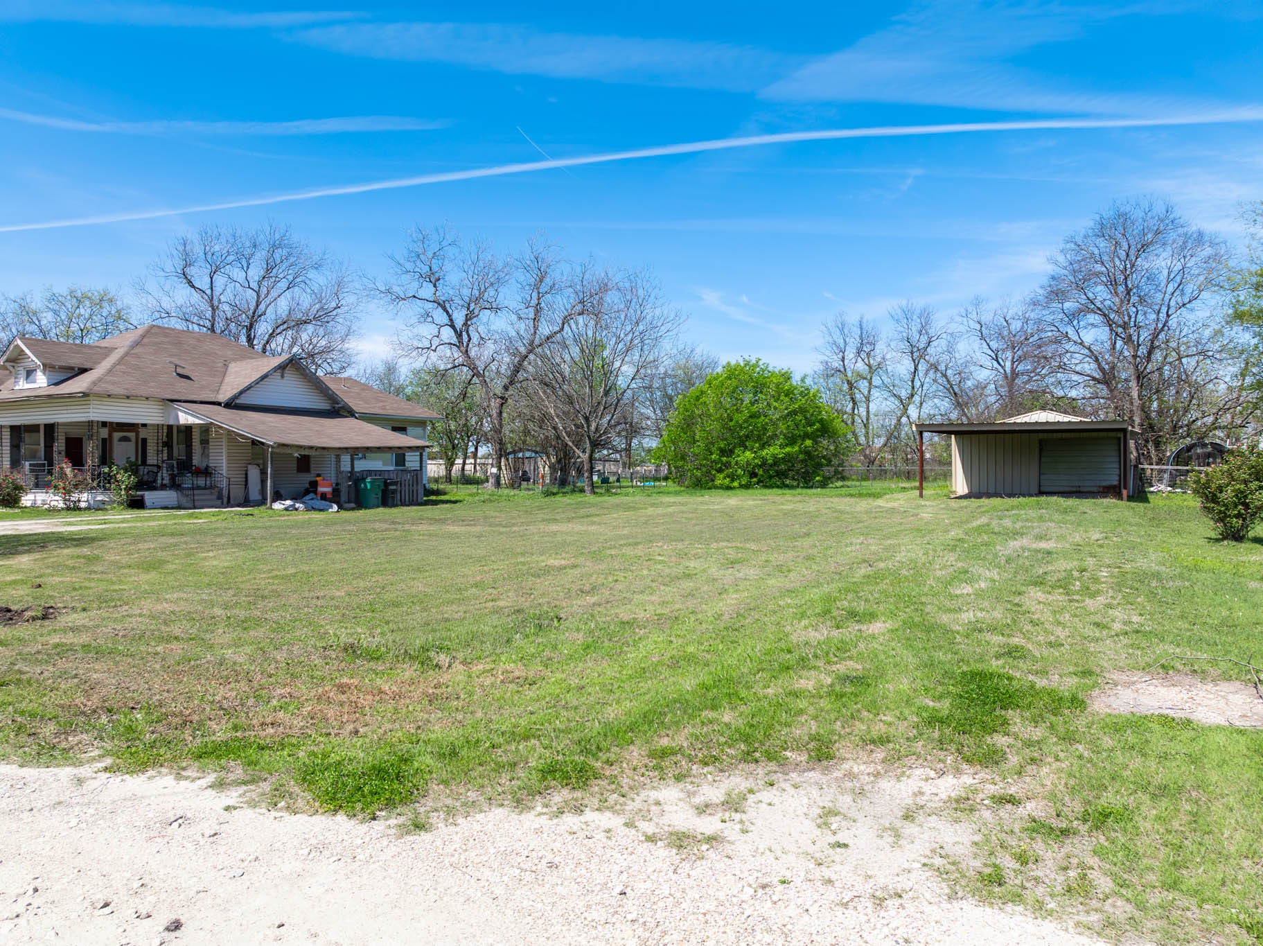 509 Navarro Avenue Mart TX 76664
