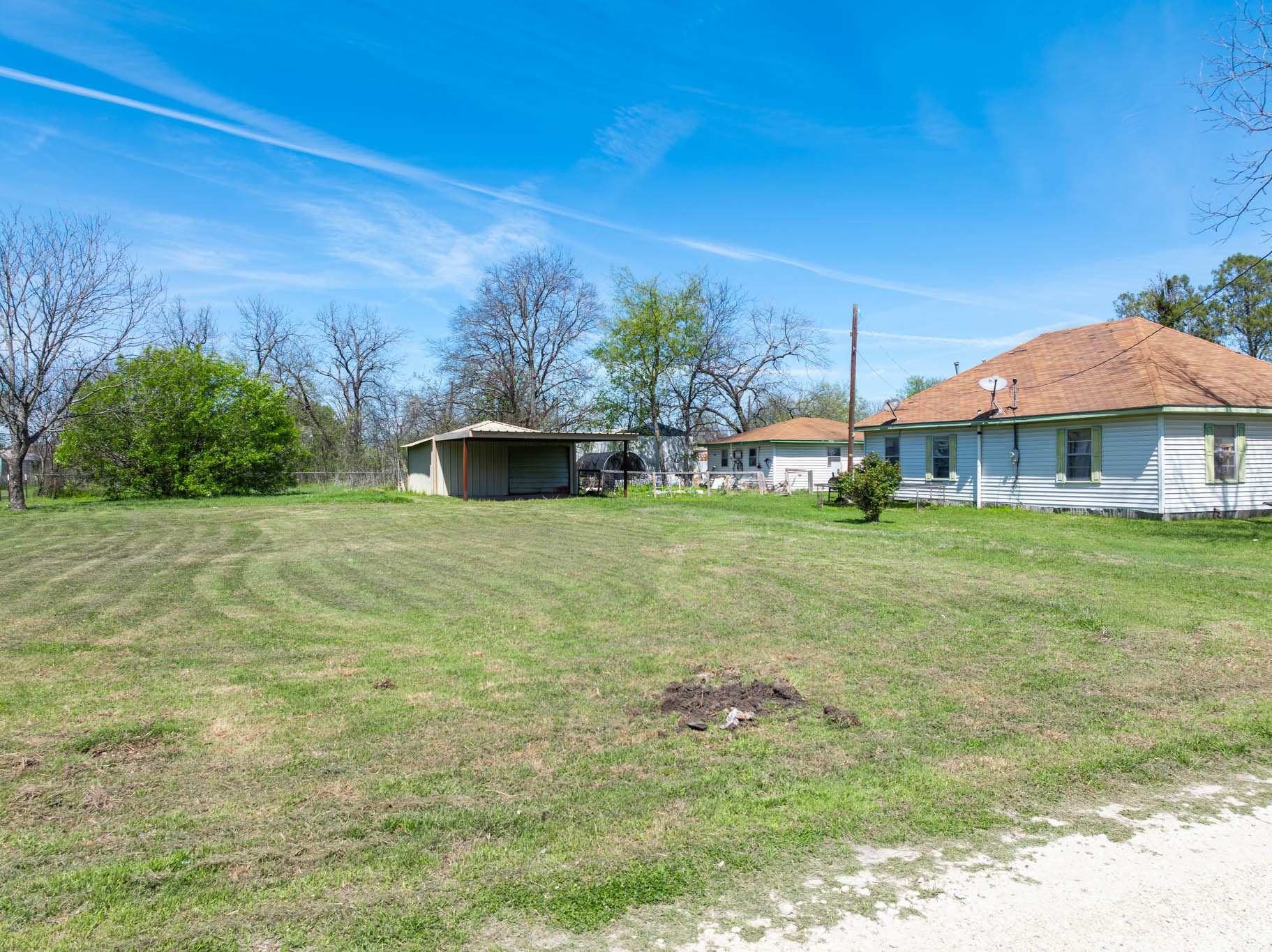 509 Navarro Avenue Mart TX 76664