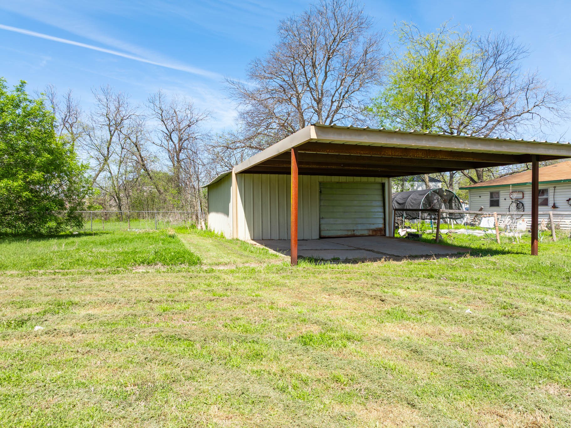 509 Navarro Avenue Mart TX 76664