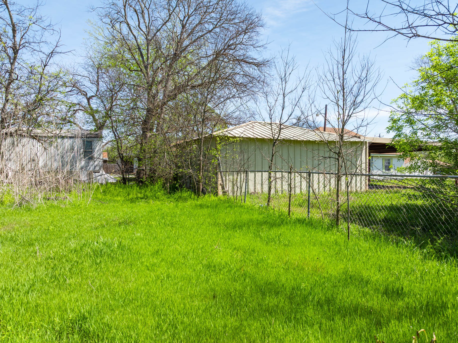 509 Navarro Avenue Mart TX 76664