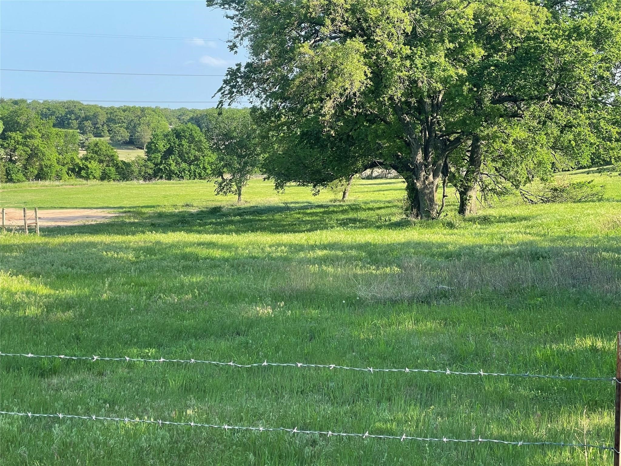 858 County Road 2395 Alvord TX 76225