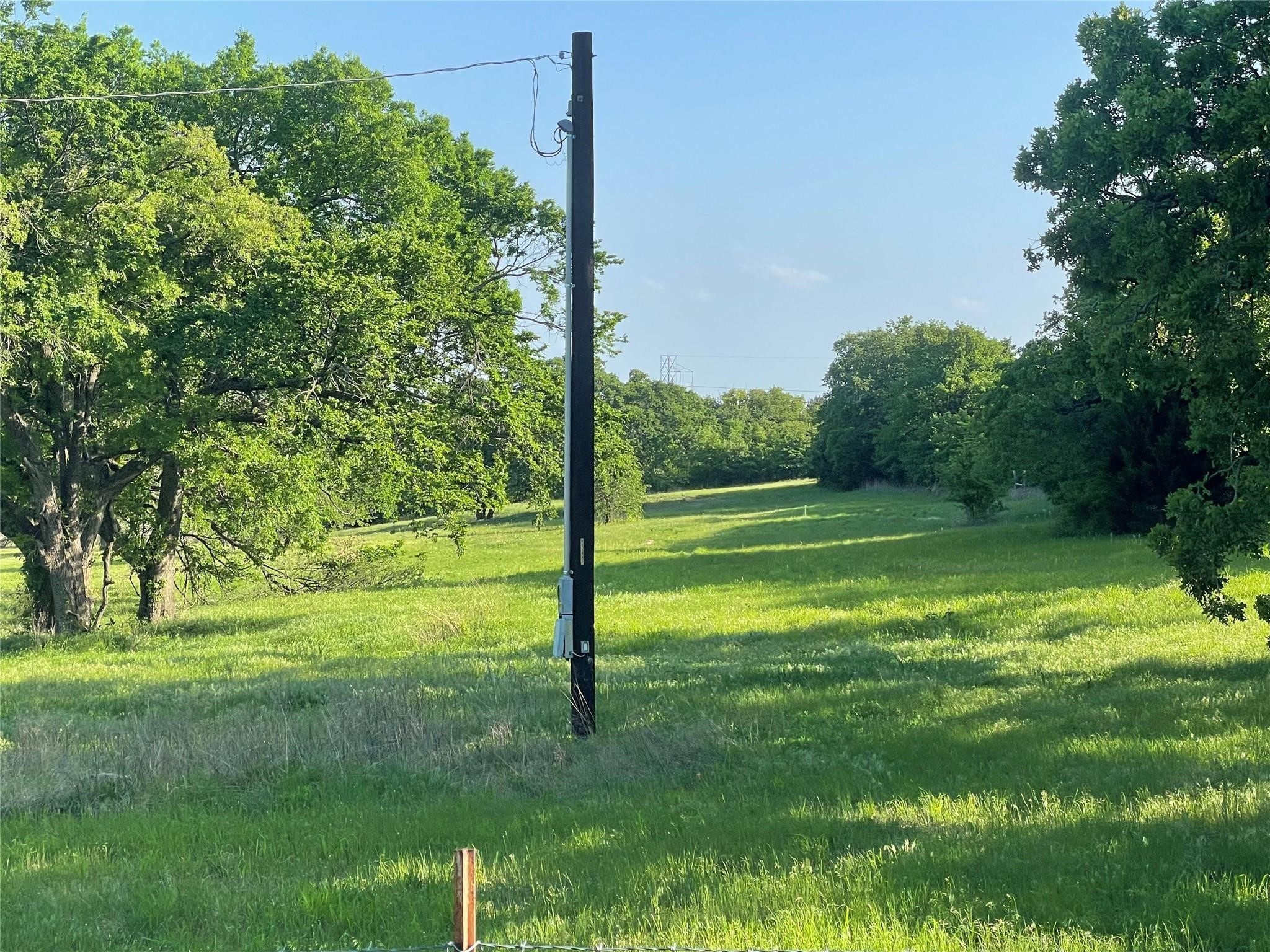 858 County Road 2395 Alvord TX 76225