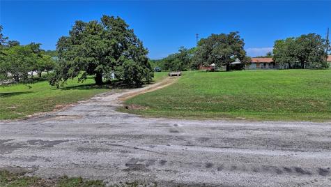 604 S Mill Street Bowie TX 76230