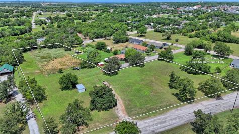 604 S Mill Street Bowie TX 76230