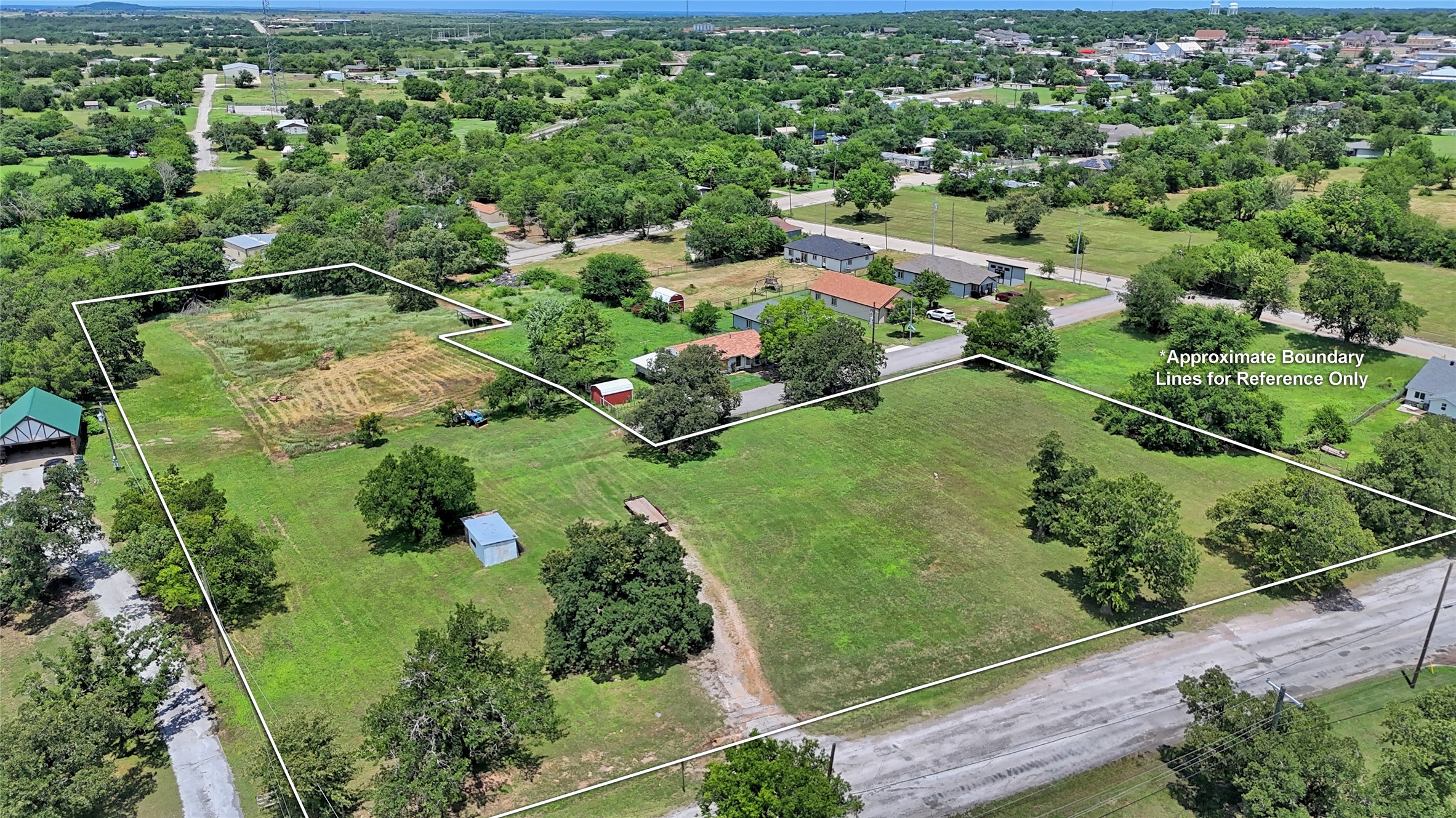 604 S Mill Street Bowie TX 76230