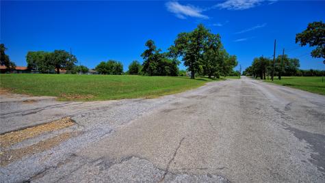 604 S Mill Street Bowie TX 76230