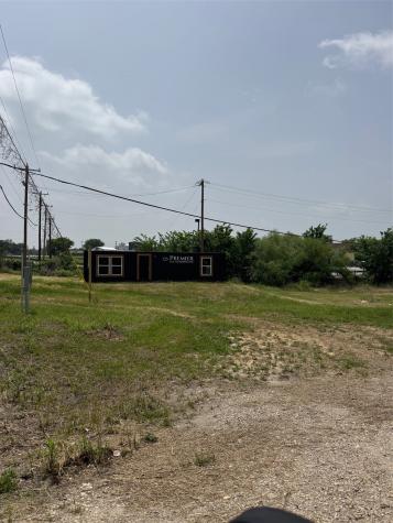 430 N Dallas Street Palmer TX 75152