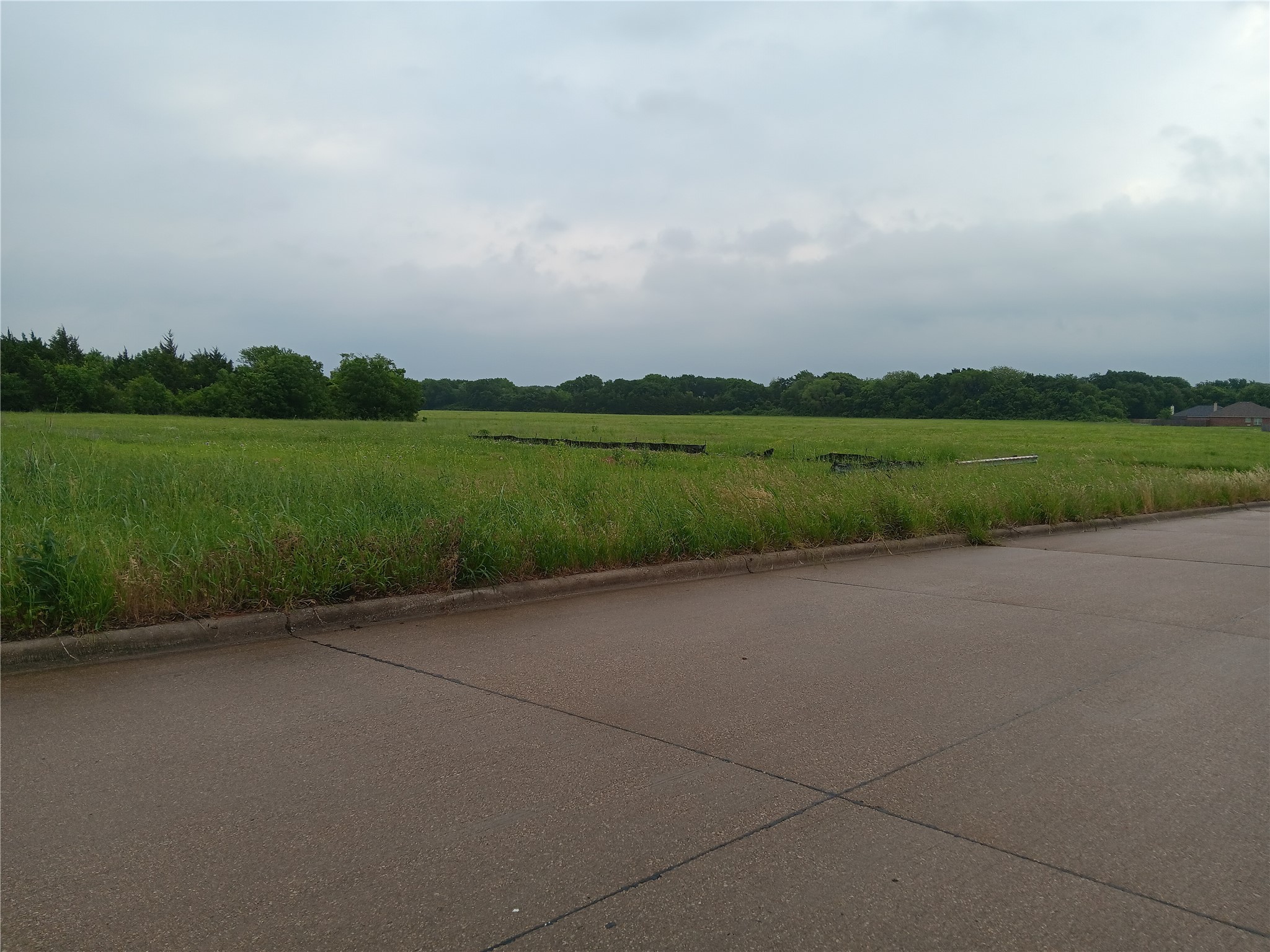 1400 W Wintergreen Road Lancaster TX 75134