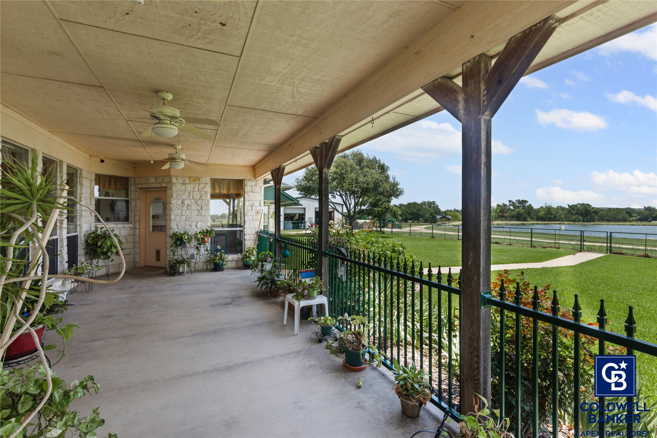 1221 Park N Boulevard Cleburne TX 76033