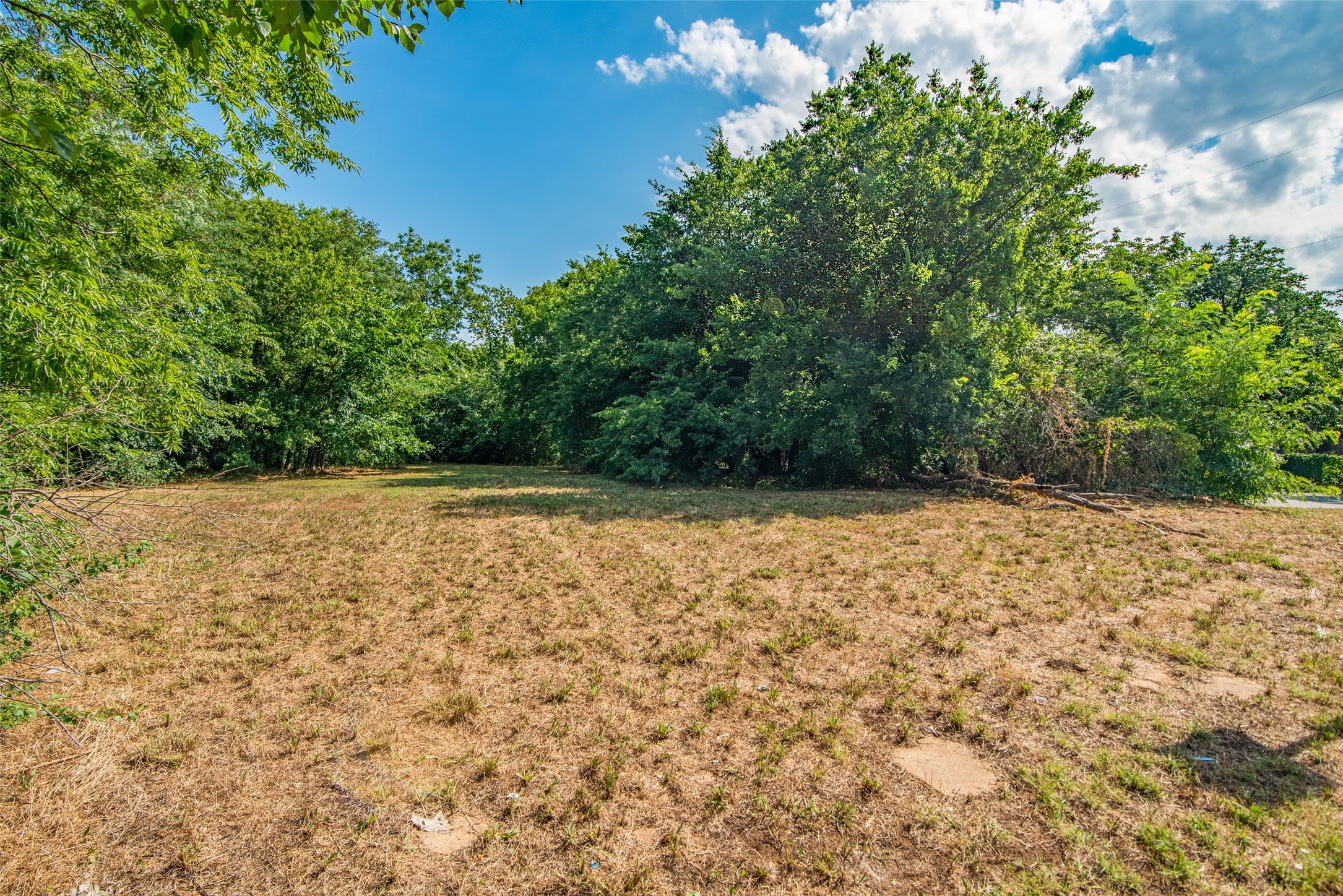 129 Texas E Denison TX 75021